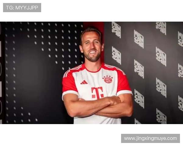 哈里·凯恩与莱万巅峰期对比：全能中锋与终结机器的核心差异