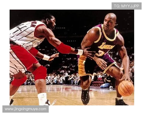 奥拉朱旺低位单打效率碾压同位置，防守影响力重塑内线格局