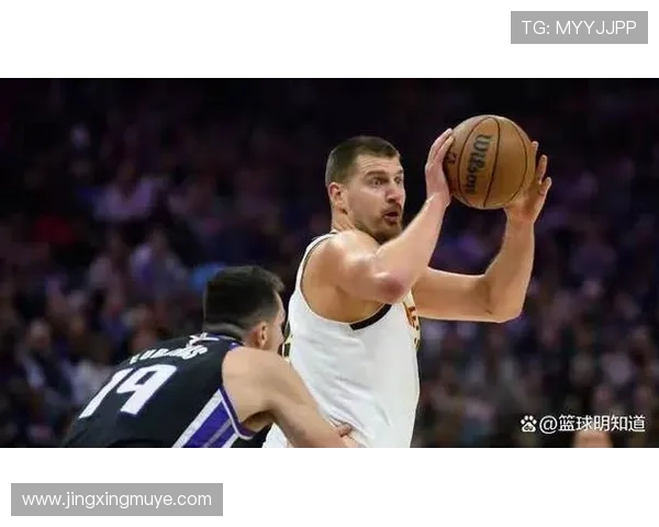 西亚卡姆挡拆制造篮下优势，胜过约基奇的高位策应